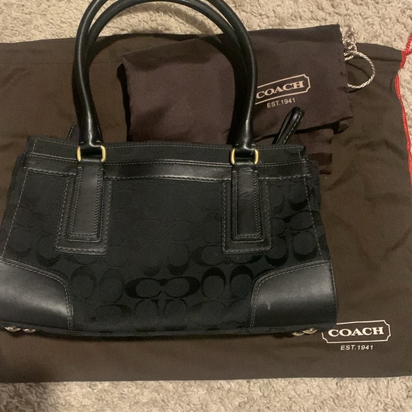 Authentic Coach handbag - Picture 2 of 5
